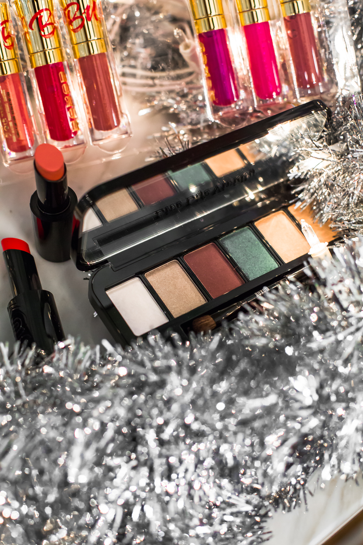 bare mineral Holiday Makeup set4 so then they say