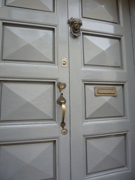 faceted-gray-lacquered-door